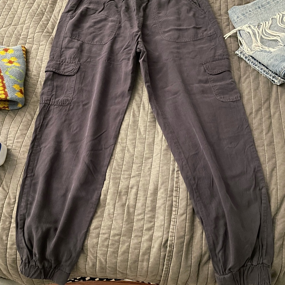 navy joggers